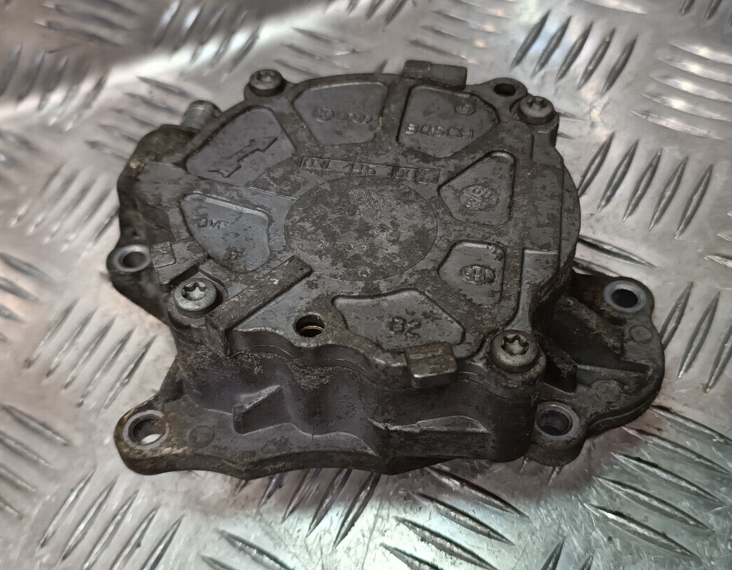 VW T5 2.0 TDI CAA Vakuumpumpe Unterdruckpumpe 03L145100F ORIGINAL gebraucht - Transporter