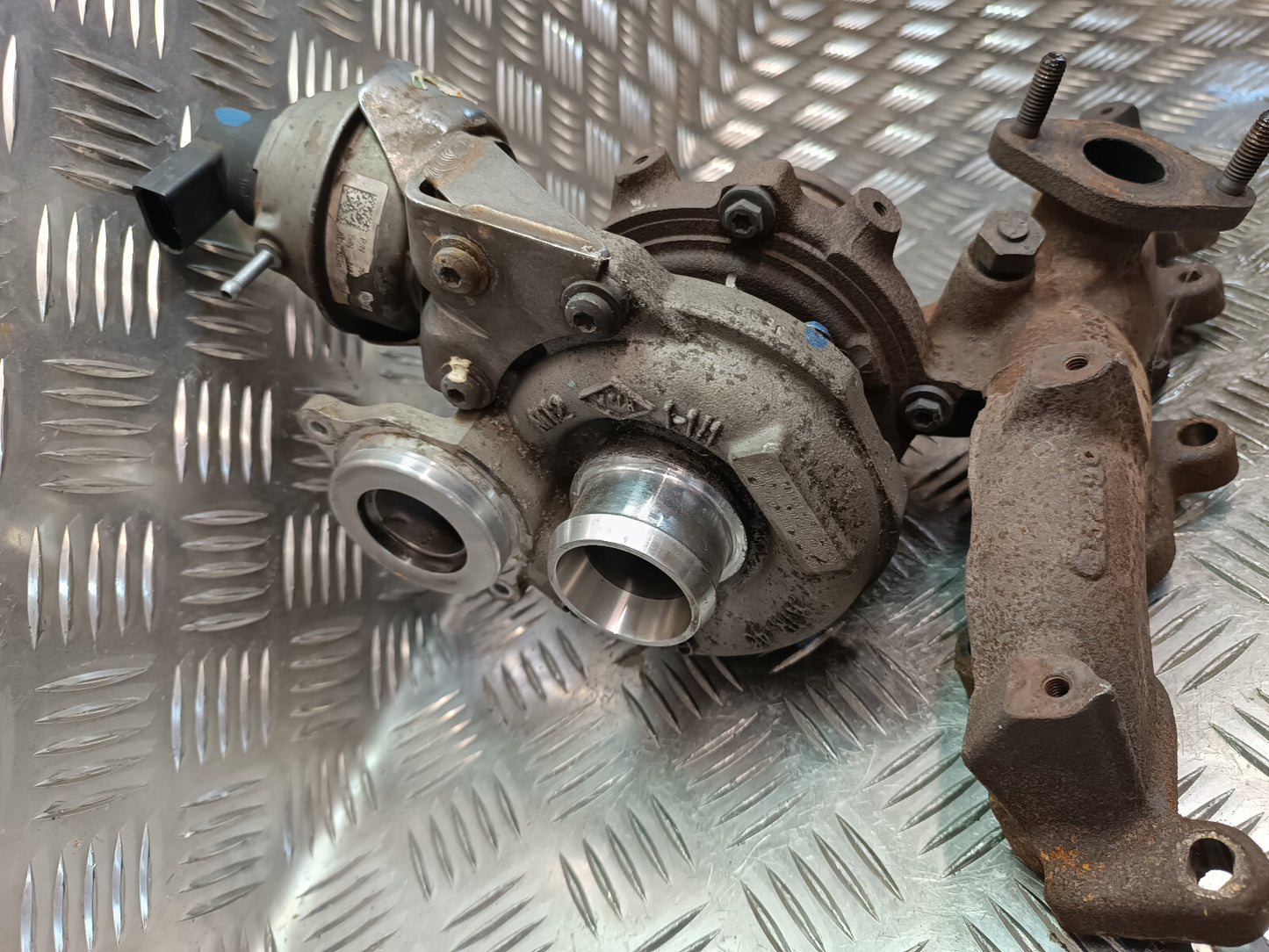 VW T5 2.0 TDI CAA Turbolader Turbo 03L253016M 03L253016 M Garrett ORIGINAL gebraucht - Transporter
