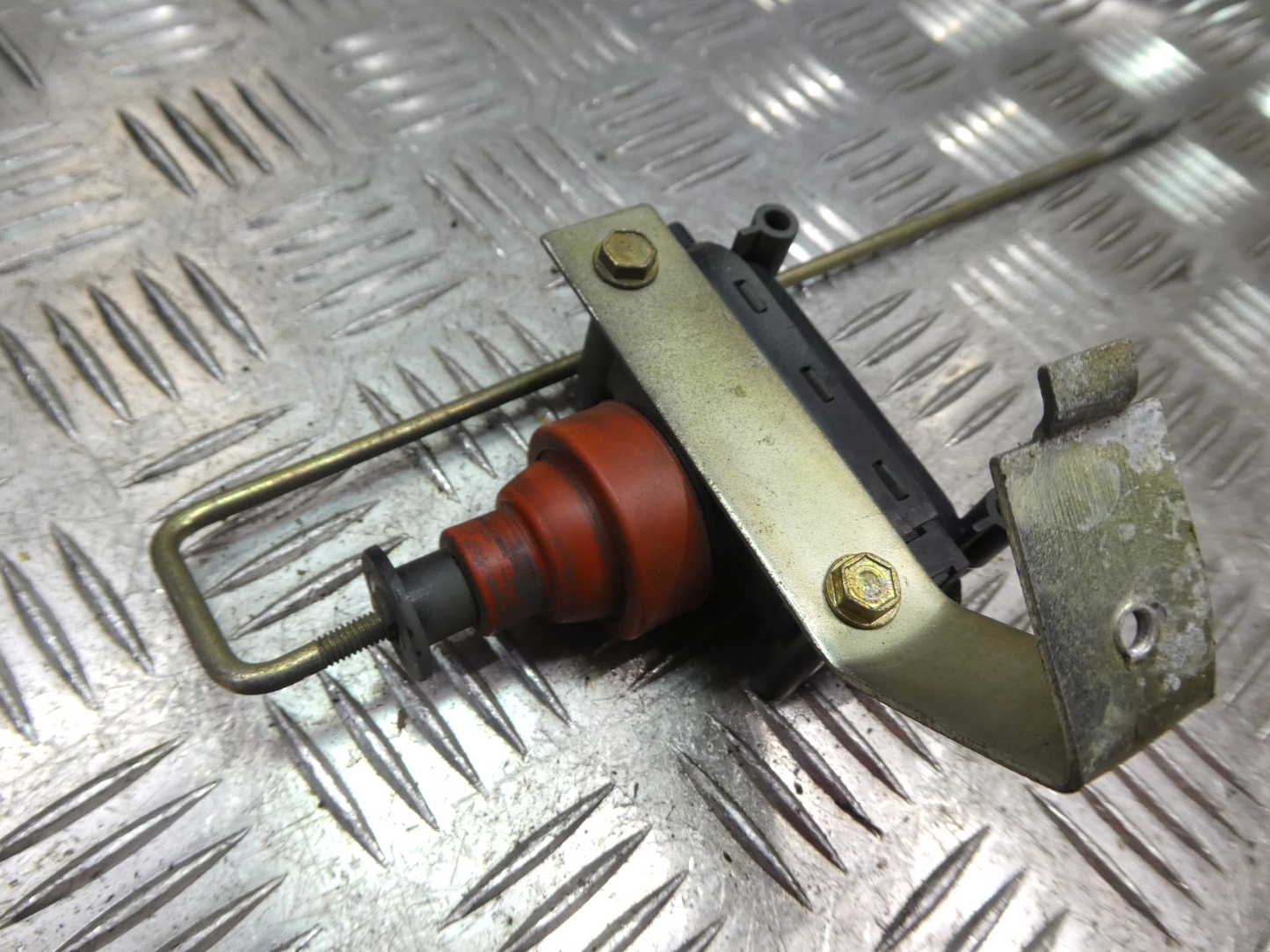 Mercedes W126 C126 ZV Vakuum Element Tankklappe Zentralverriegelung ORIGINAL gebraucht - 0008007775
