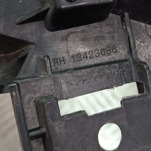 OPEL ASTRA K 1.4 Turbo Führung Stoßstange Kotflügel Vorne Rechts GM ORIGINAL gebraucht - 13423688