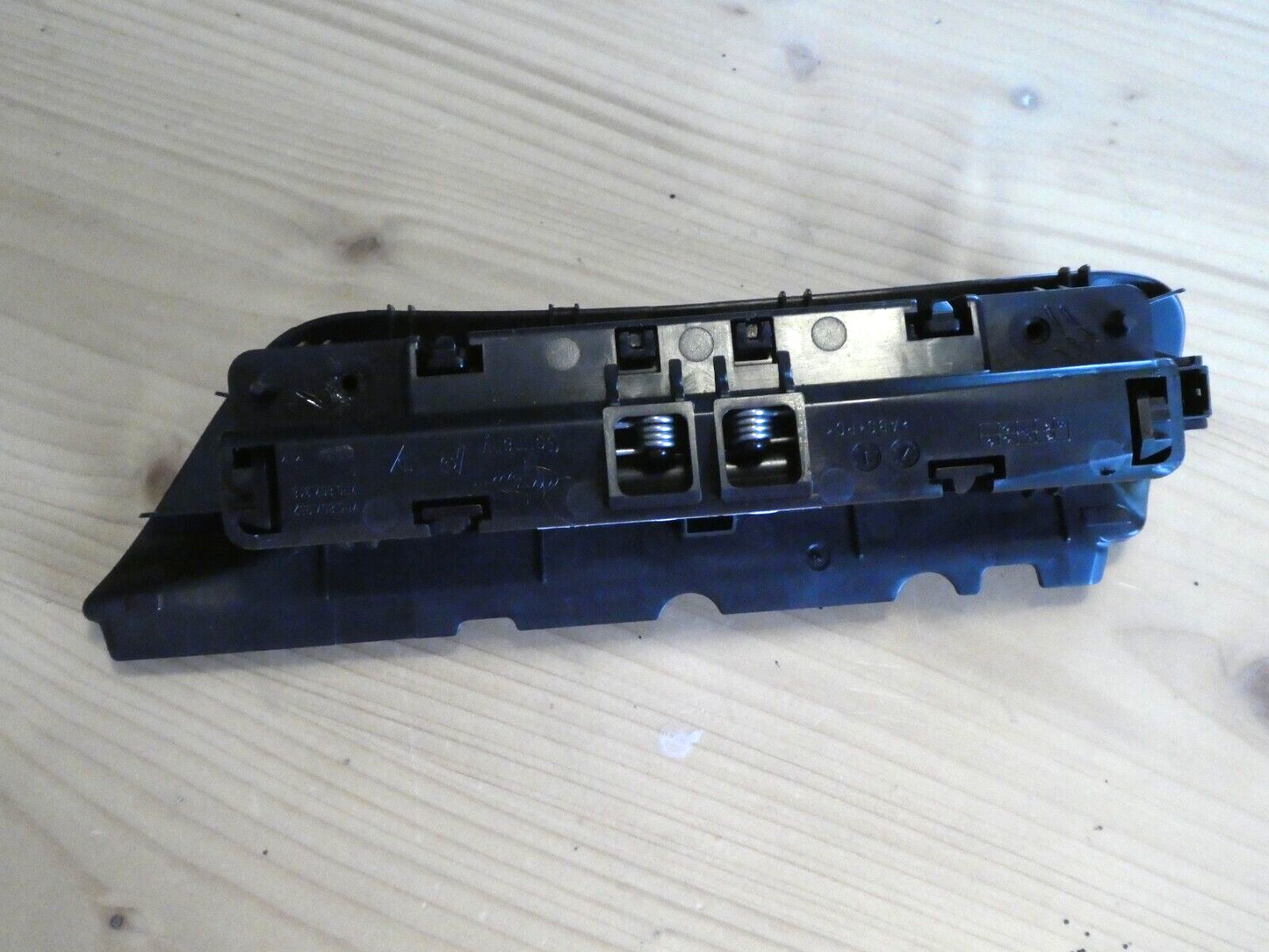 Porsche Cayenne 92A Staufach Hinten Rechts 7P5857952 Braun ORIGINAL gebraucht - Umbra ORIGINAL gebraucht - Aschenbecher