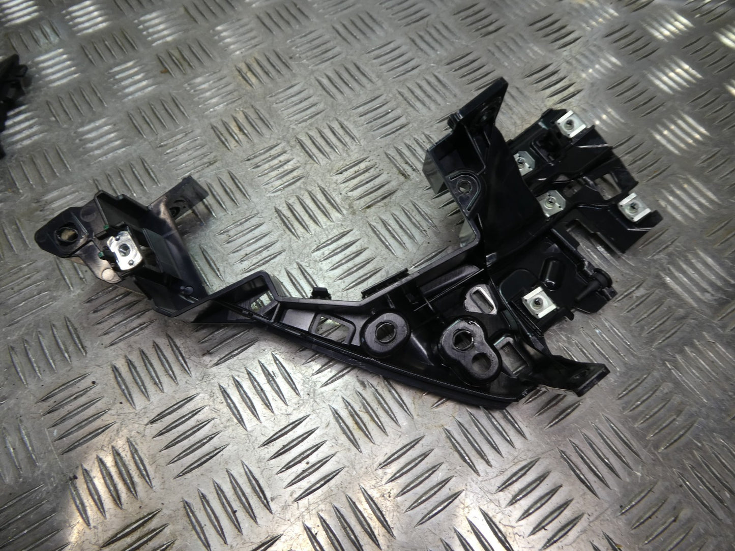 Porsche Panamera 970 Halter Armaturenbrett rechts ORIGINAL gebraucht - 97055239200
