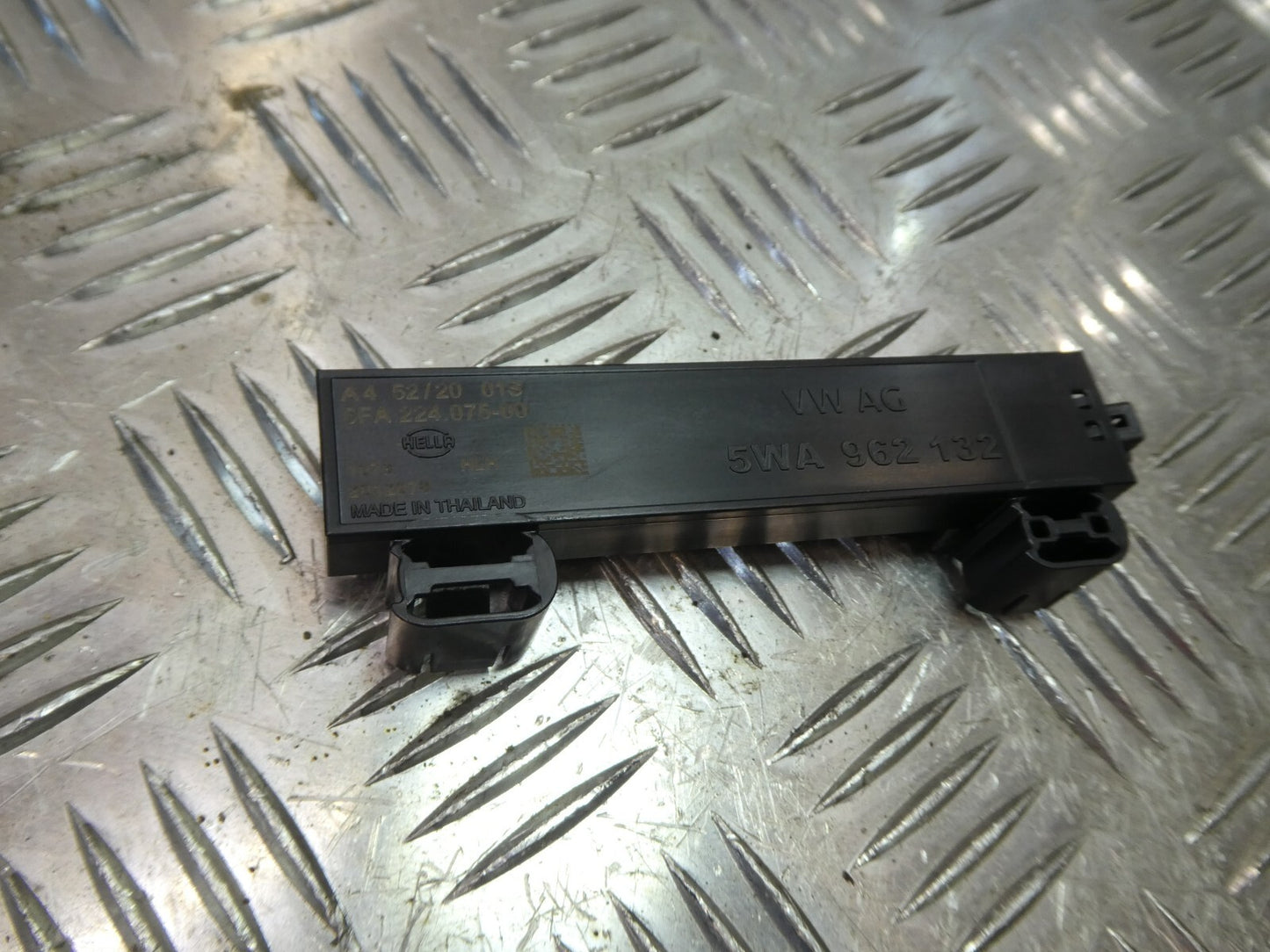 VW ID3 Antenne Startberechtigung 5WA962132 ORIGINAL gebraucht - Volkswagen