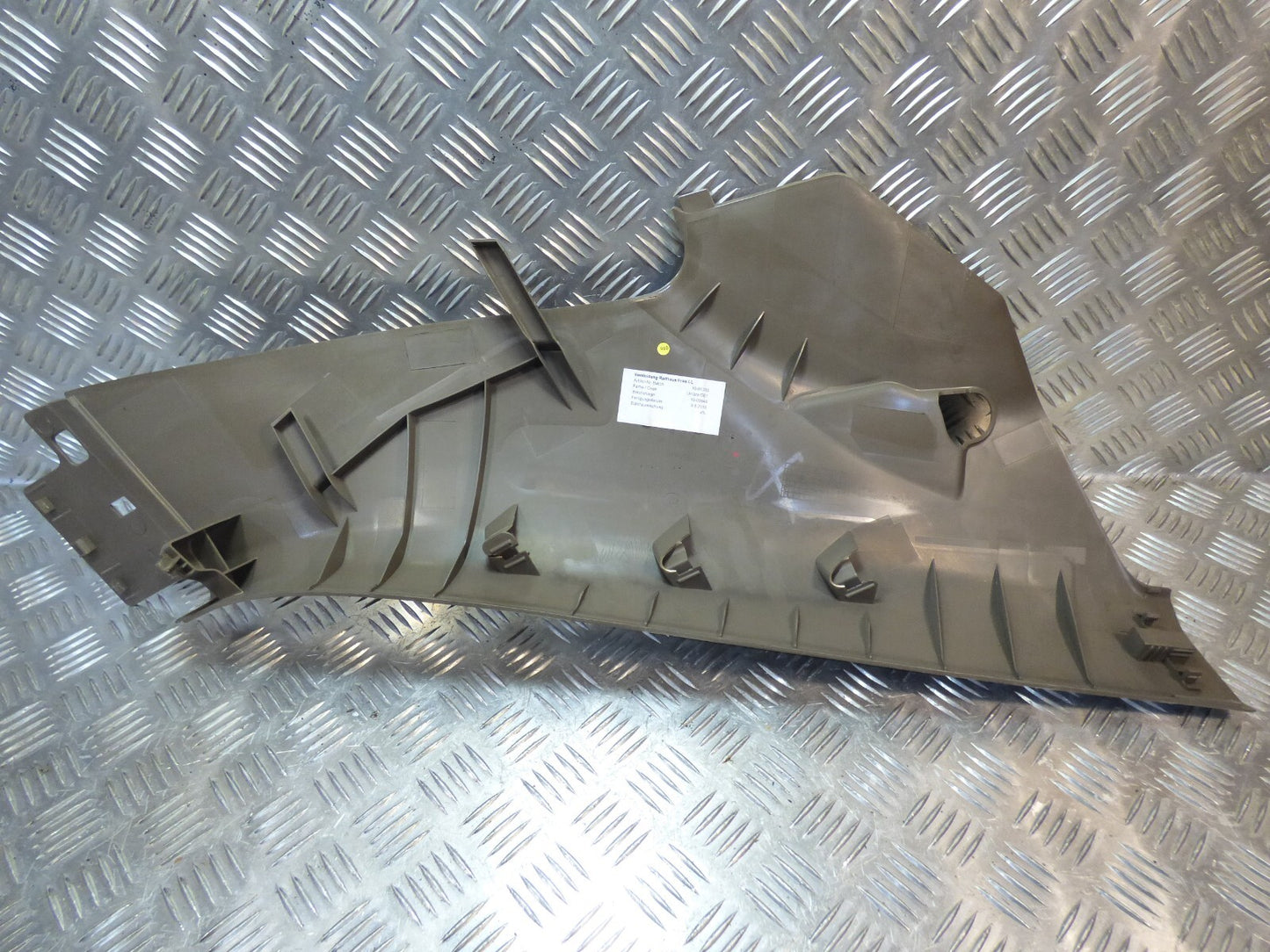 Porsche Cayenne S 92A Radhaus links Braun 7P0867765 ORIGINAL gebraucht - Verkleidung