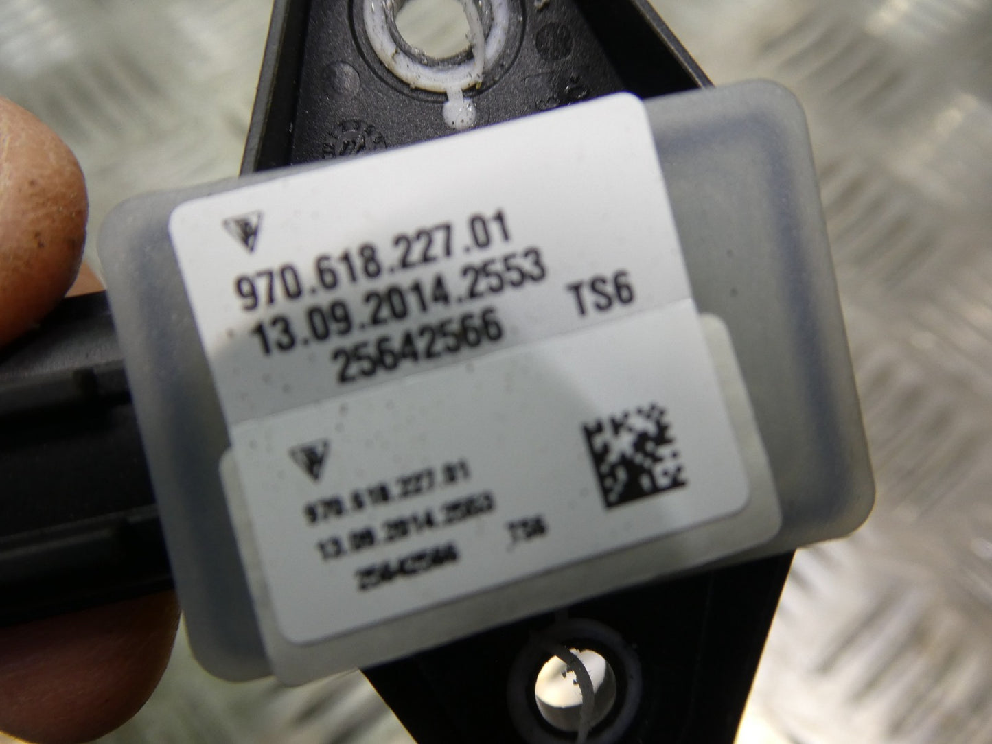 Porsche Panamera 970 Airbag Sensor Crashsensor Rechts o. Links ORIGINAL gebraucht - 97061822701