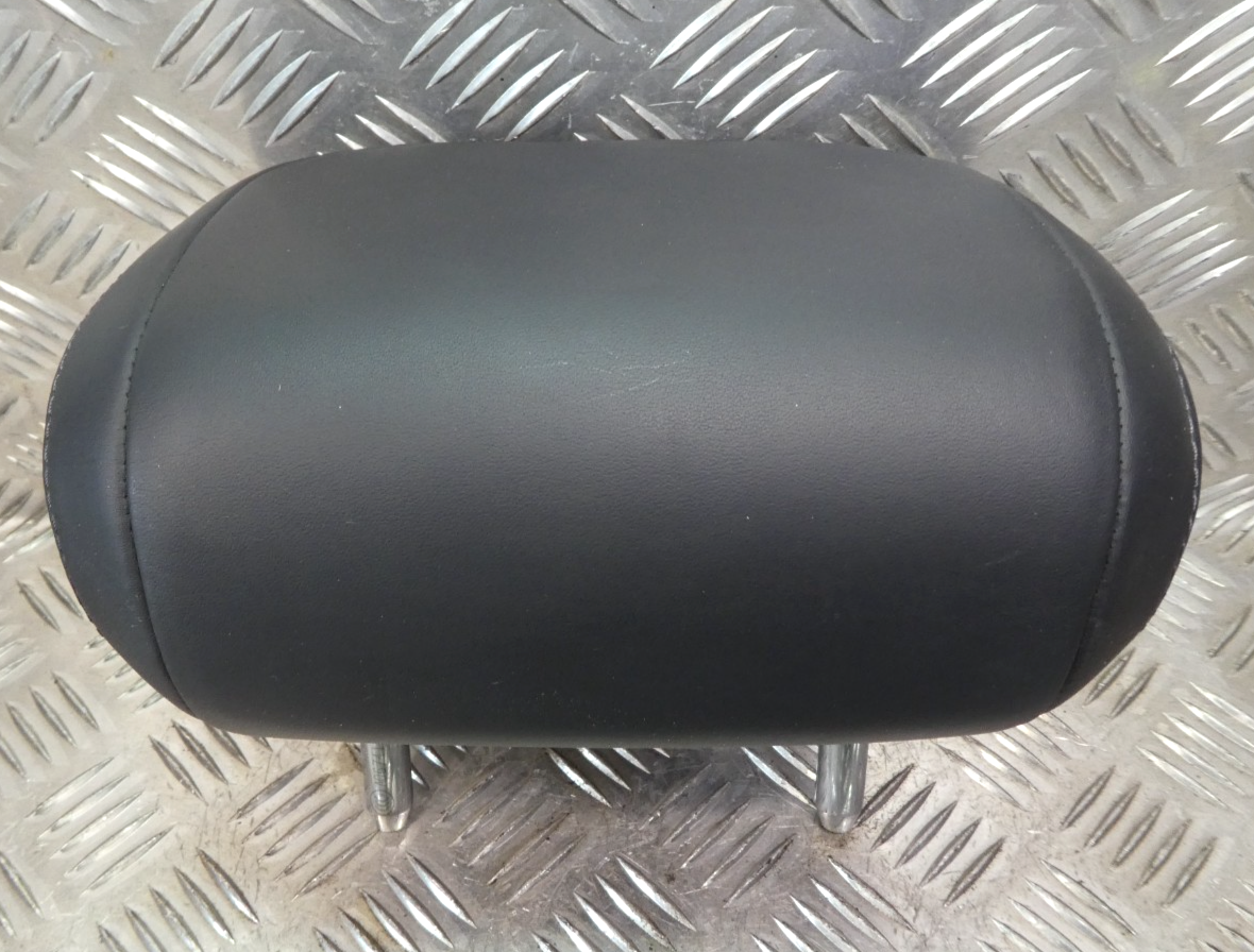 Porsche Macan 95B Schwarz Leder Kopfstütze hinten mitte ORIGINAL gebraucht - NEUWERTIG