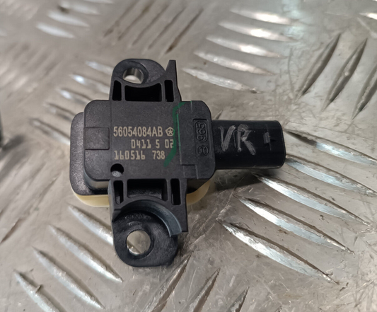 Jeep Grand Cherokee WK2 Aufprallsensor Sensor ORIGINAL gebraucht - 56054084AB