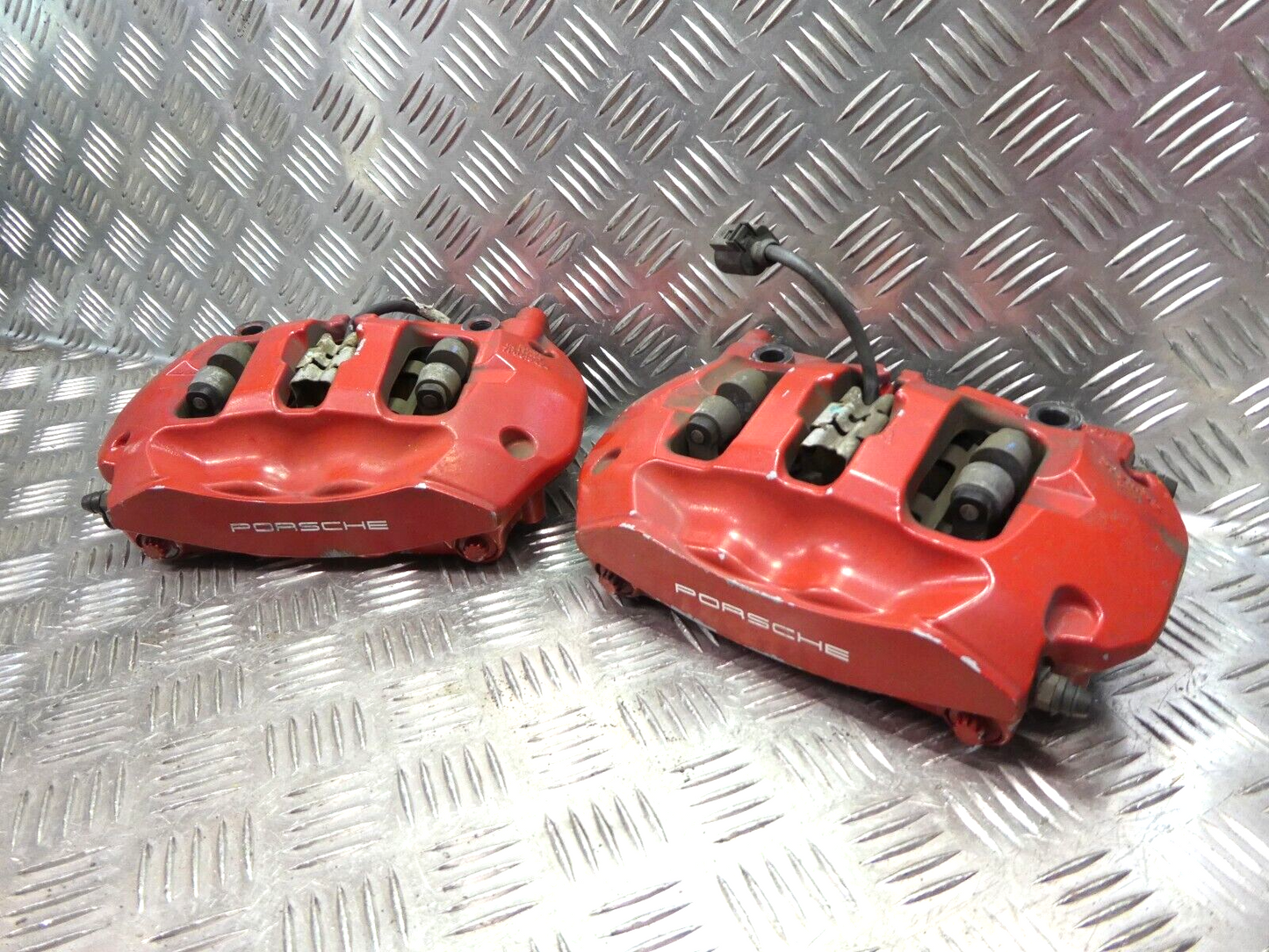 Porsche Cayenne 92A Hinten R + L BREMBO 7P0615424 + 7P0615424 ORIGINAL gebraucht - Bremssattel