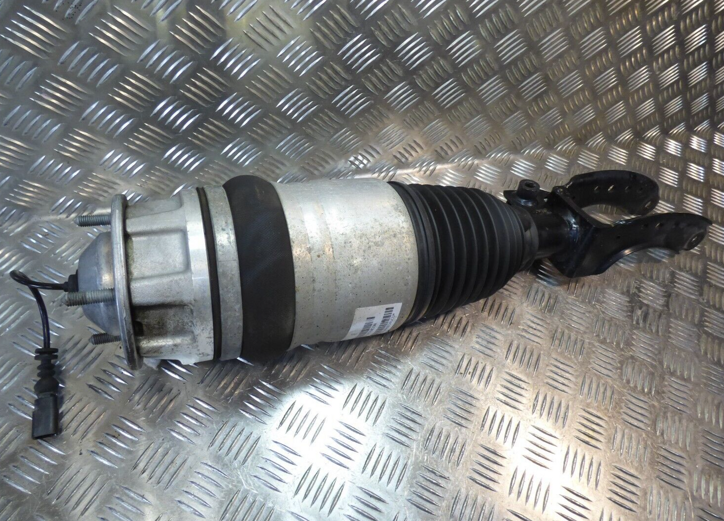 Porsche Cayenne 92A Stoßdämpfer Luftfahrwerk vorne links 7P5616039N gebraucht - Original