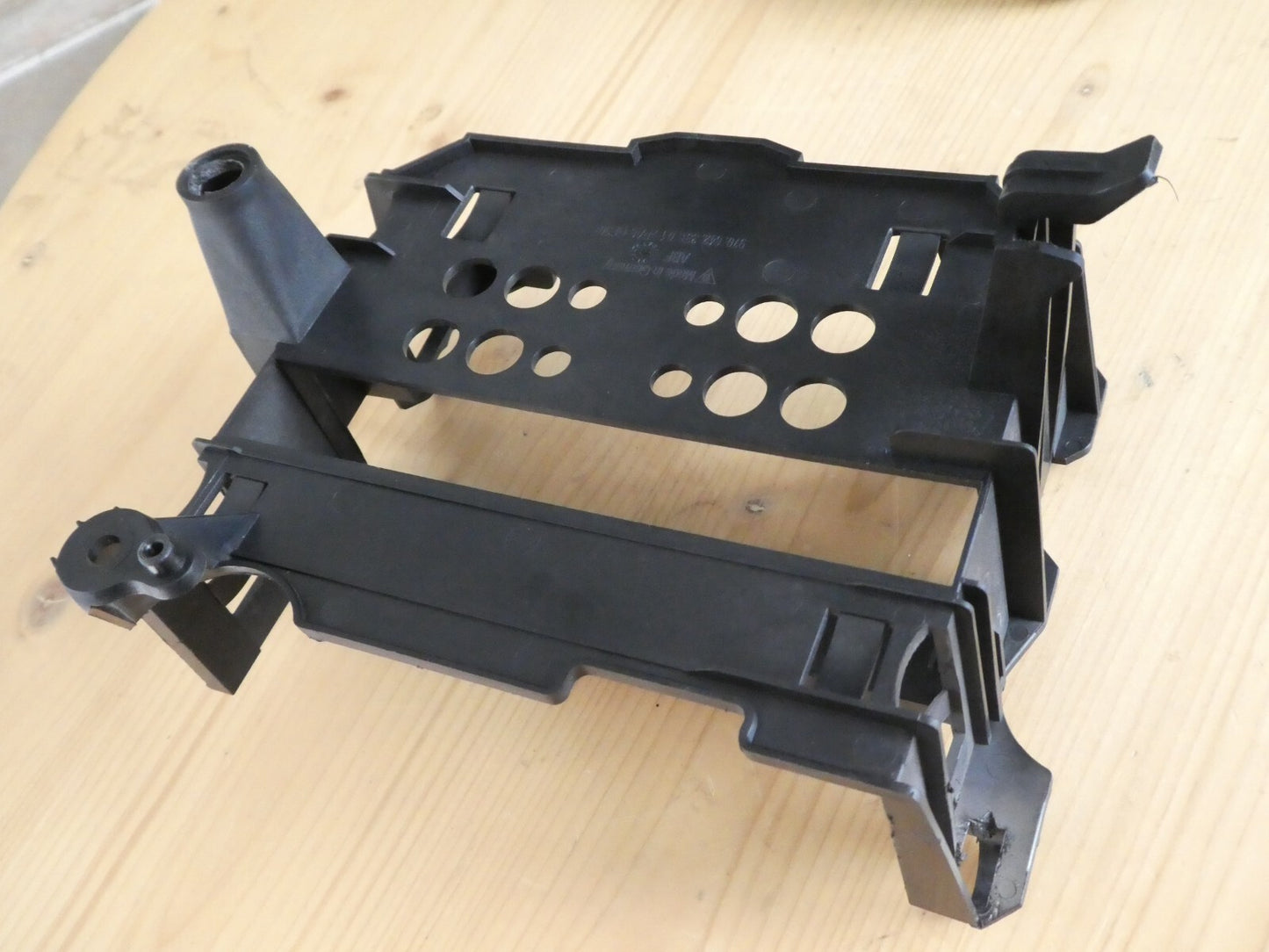 Porsche Panamera 970 TV Kombi Tuner halterung halter ORIGINAL gebraucht - 97064233101