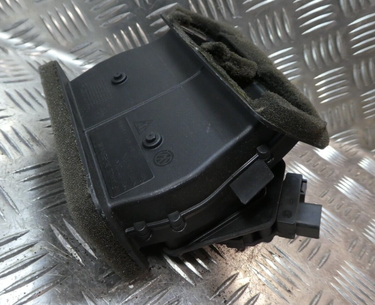 Porsche Cayenne 92A mit 2 x Stellmotoren Mittelkonsole 7P0820526B ORIGINAL gebraucht - Luftverteiler