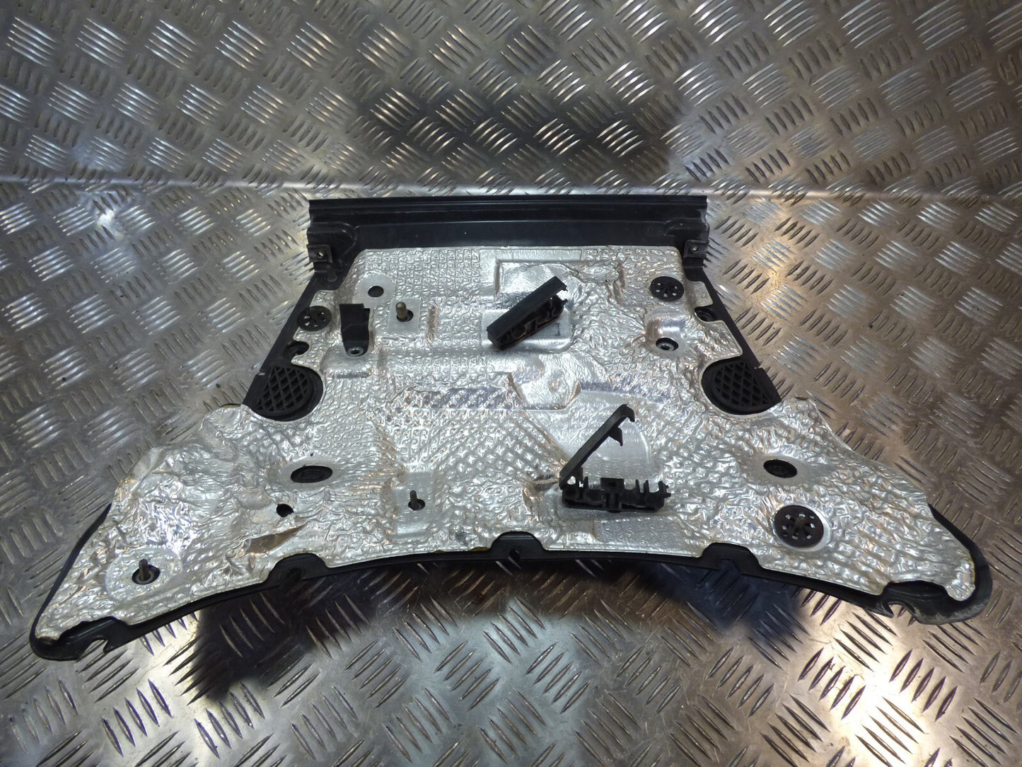 Porsche Cayenne 92A Isolator Blende 7P5819523B ORIGINAL gebraucht - Verkleidung