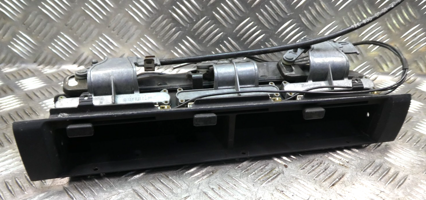 Mercedes-Benz W126 C126 Lüftungs Luft Dusche Düse Mitte Gitter Klima Regler