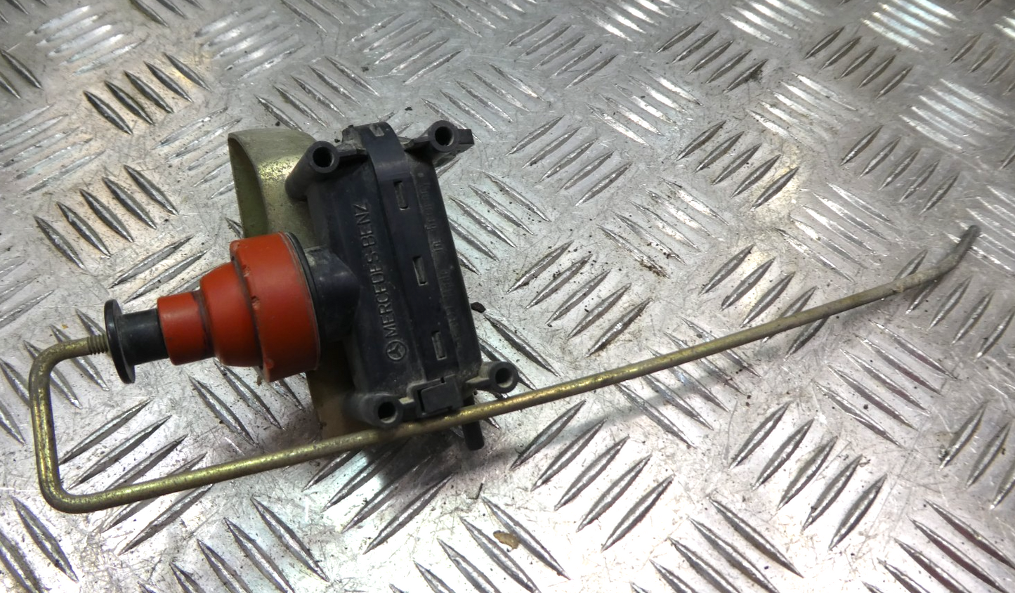 Mercedes W126 C126 ZV Vakuum Element Tankklappe Zentralverriegelung . ORIGINAL gebraucht - 0008007775