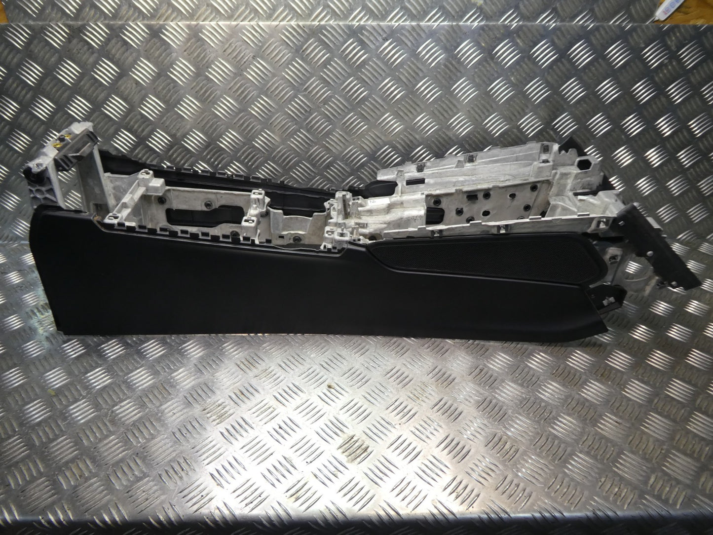 Porsche Macan 95B Schwarz/Centre console/tunnel black 95B863241 ORIGINAL gebraucht - Mittelkonsole