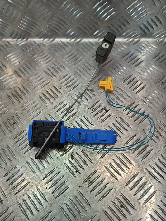 Porsche Panamera 970 Kraftstoffanzeige Tank Kraftstoffsensor ORIGINAL gebraucht - 97062084100