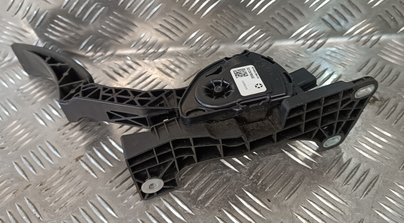 Jeep Grand Cherokee WK2 Gaspedal 6PV933 966-00 ORIGINAL gebraucht - 52124785AE