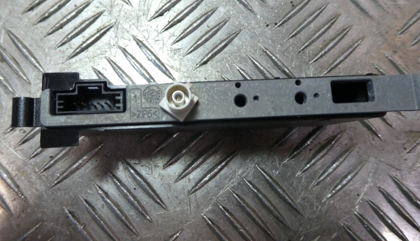 Porsche Panamera 970 2015 Antennenverstärker hinten links ORIGINAL gebraucht - 97064710502