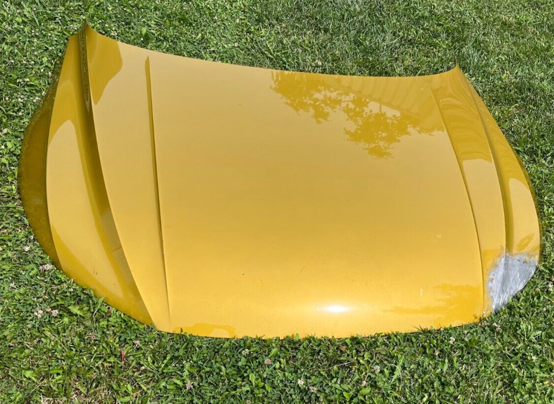 VW Arteon Bj. ab 2017- Frontklappe verbessert Kurkumagelb ORIGINAL gebraucht - Motorhaube