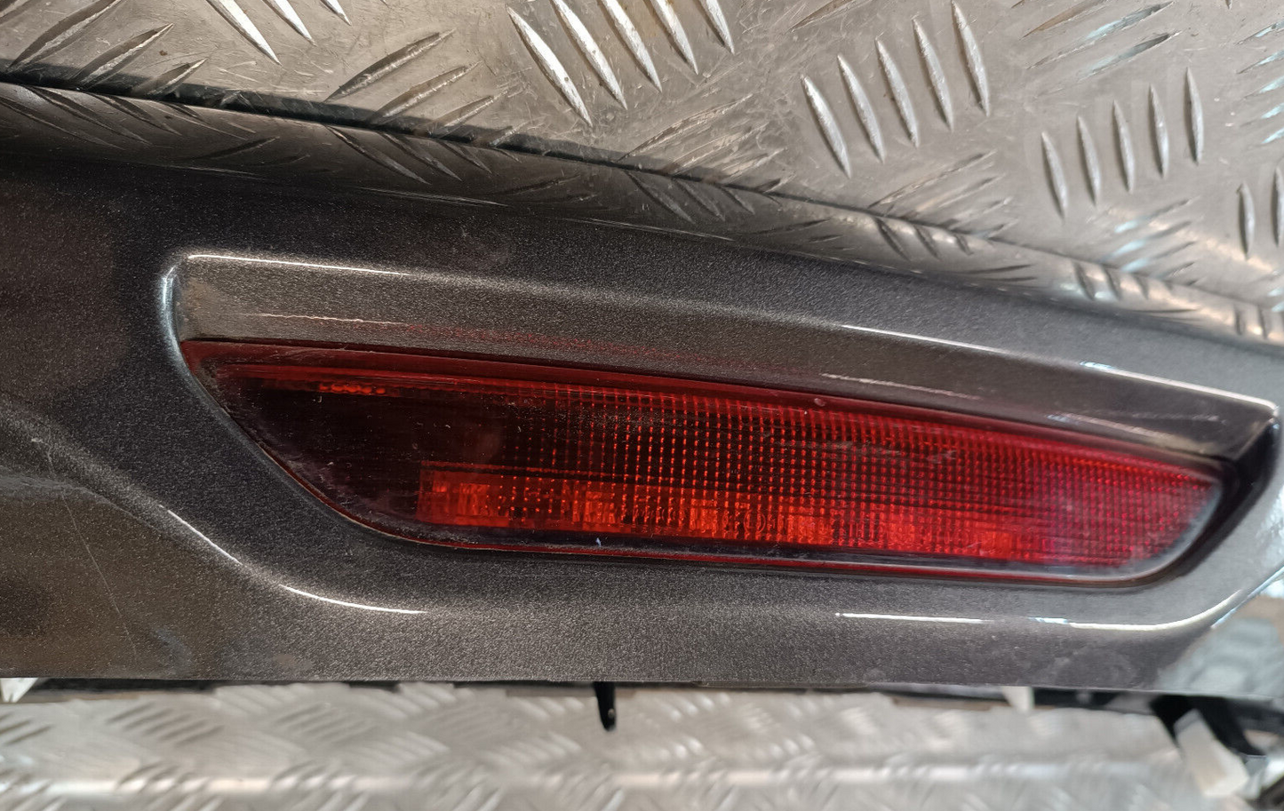 Jeep Grand WK2 Heckspoiler Heckklappe Spoiler 1VN50TRMA ORIGINAL gebraucht - Cherokee