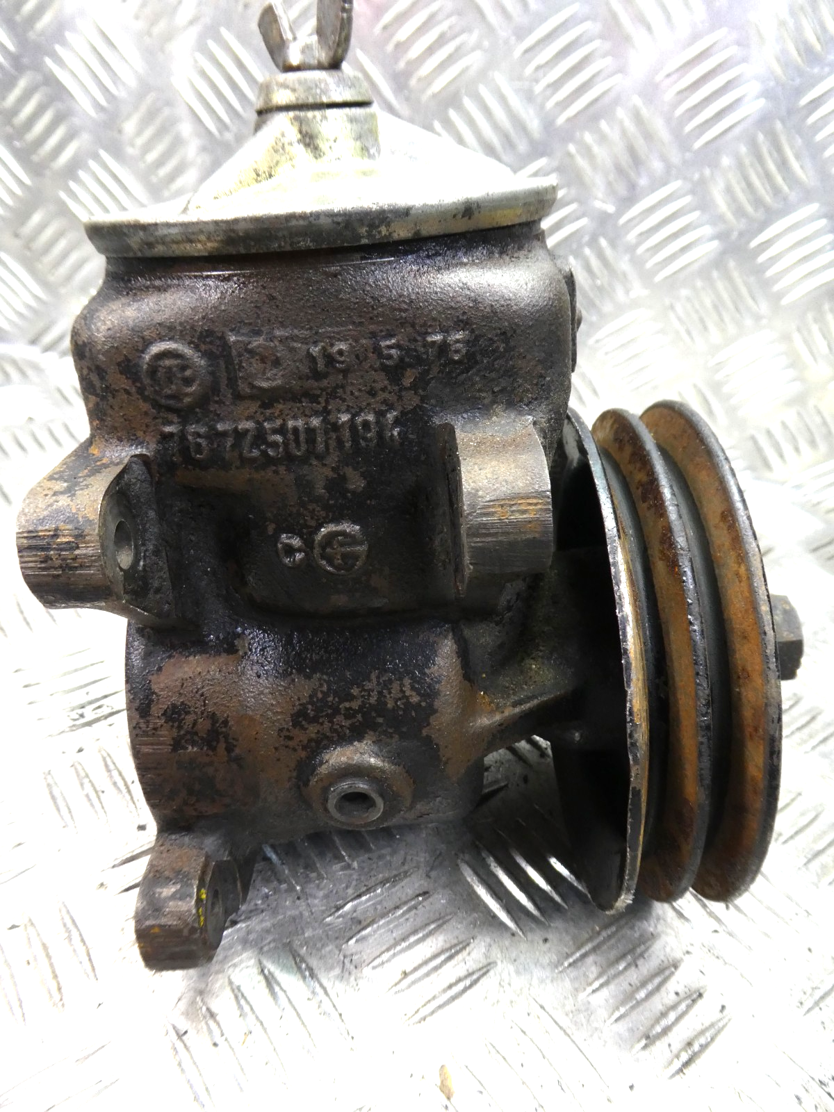 Mercedes-Benz W126 C126 Servopumpe Lenkungspumpe power steering pump ORIGINAL gebraucht - 1164601880