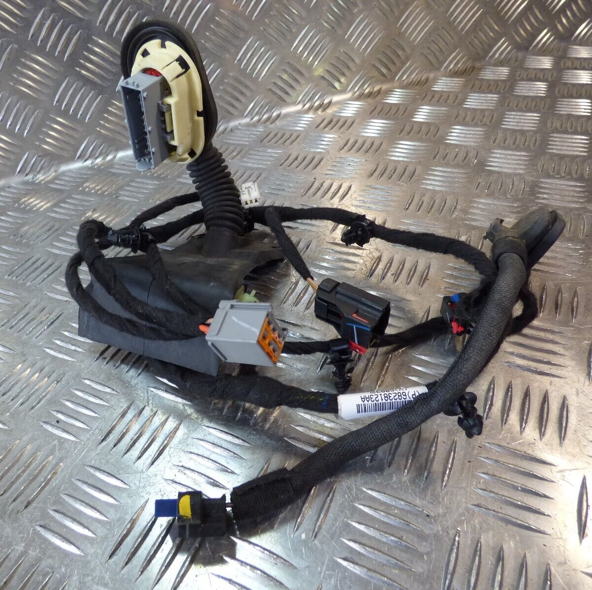 Jeep Cherokee KL 2015 Tür Kabelbaum Hinten Links ORIGINAL gebraucht - 68238123AA