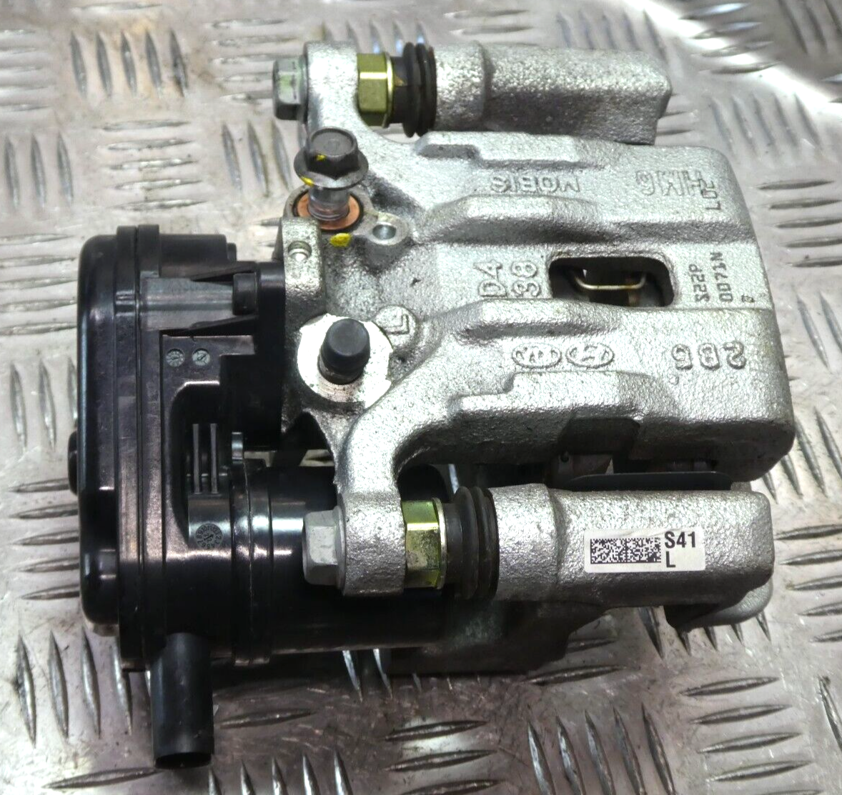 Hyundai Kona EV 2022 elektrisch hinten links + Belägen G3582-37700 ORIGINAL gebraucht - bremssattel
