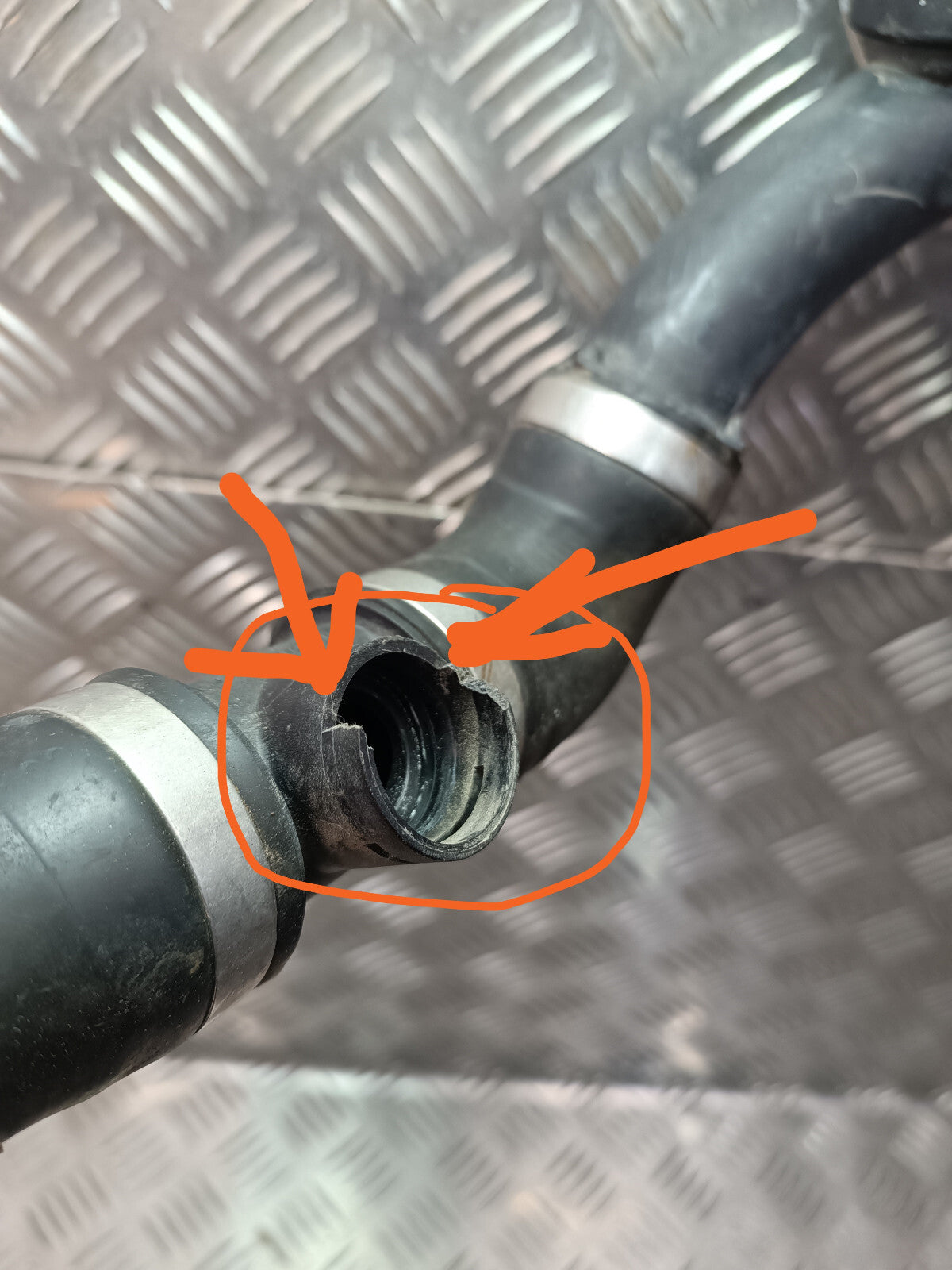 Porsche Cayenne S 92A Kühlleitung Kühlschlauch 7P5122291 ORIGINAL gebraucht - Wasserschlauch