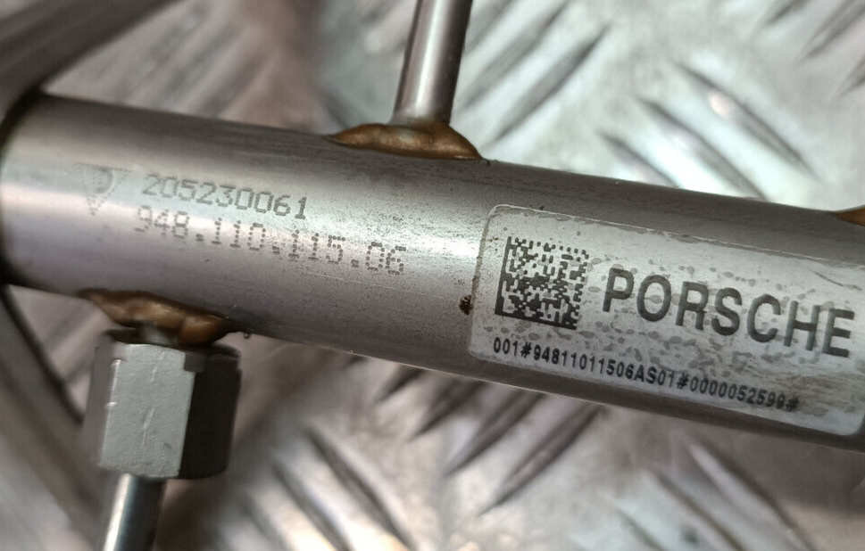 Porsche Cayenne S 92A Einspritzleiste Hochdruckleitung Kraftstoffver ORIGINAL gebraucht - 94811011506