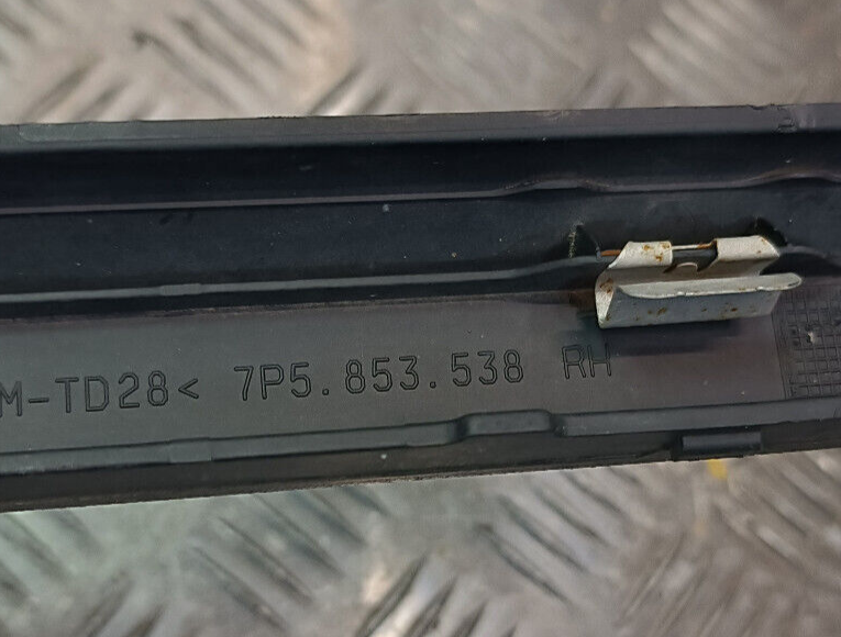 Porsche Cayenne S 92A Linke Abdeckung 7P5853538 RH ORIGINAL gebraucht - Seitenschwellerverkleidung