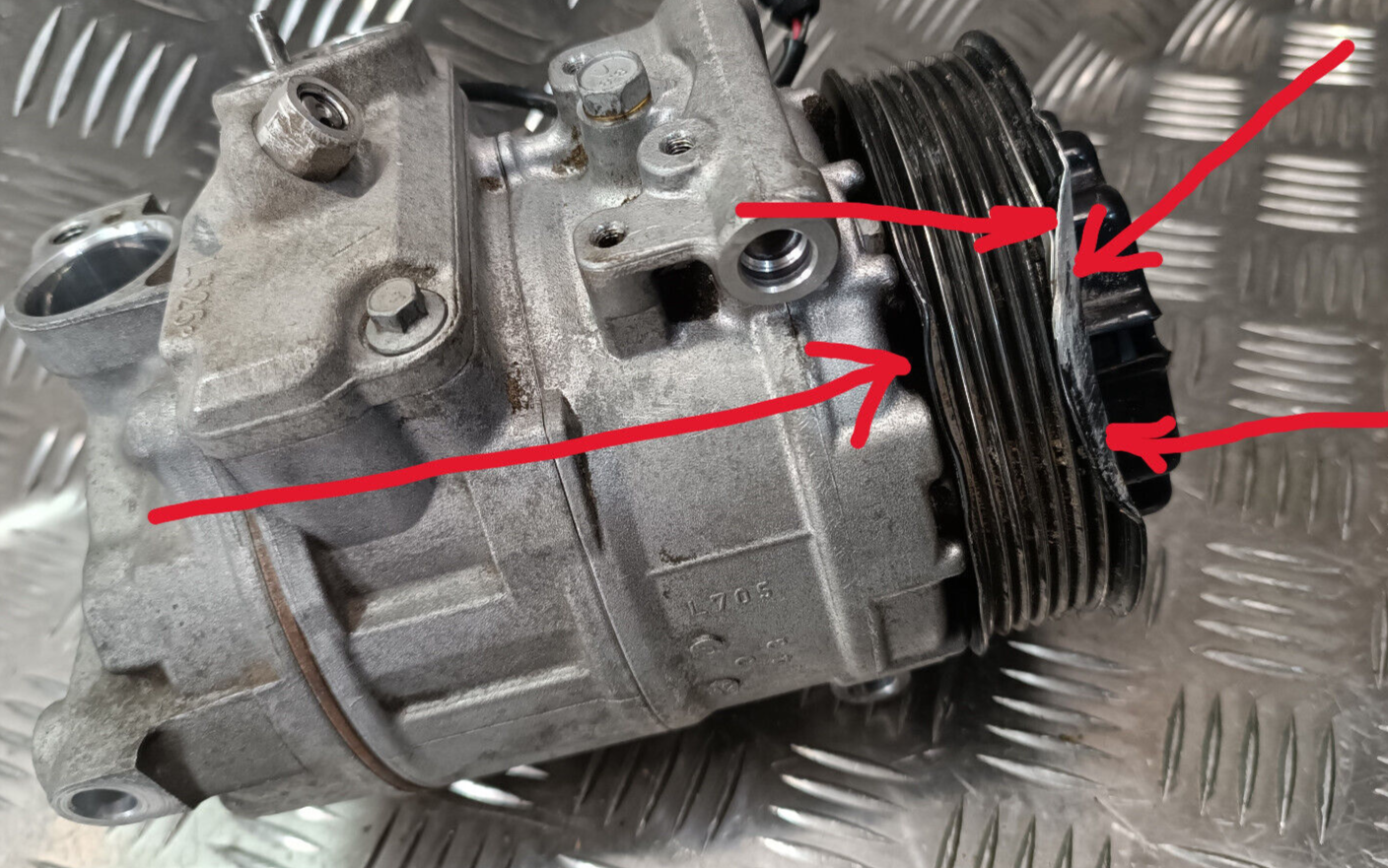 Porsche Cayenne S 92A 7P5820803B 447150-2402 Denso 7SEU17C ORIGINAL gebraucht - Klimakompressor