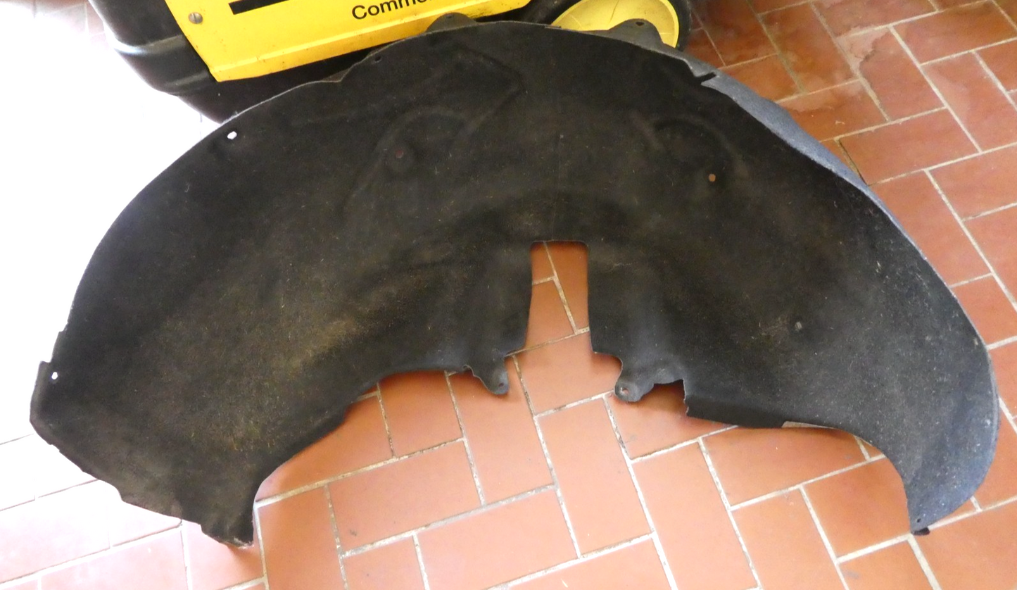 PORSCHE MACAN 3.0 TDI hinten links 95B810971E ORIGINAL gebraucht - Radhausschale