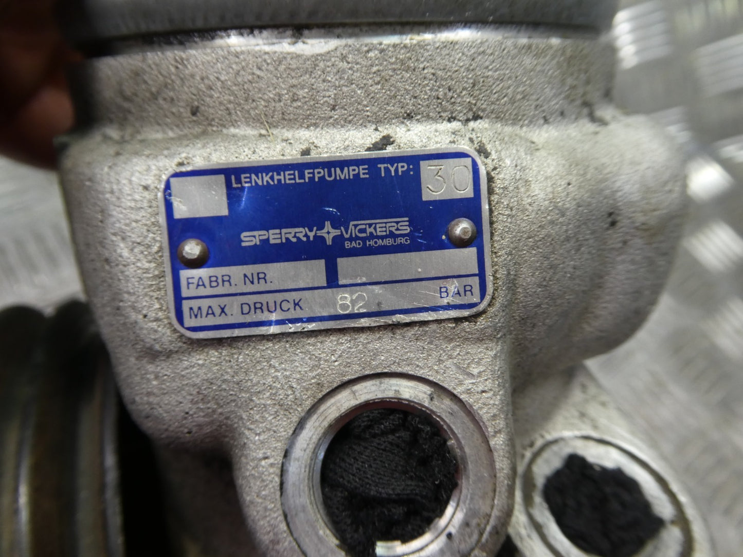 W126 C126 Servopumpe Lenkungspumpe power steering pump 82 BAR _ TYP 30 ORIGINAL gebraucht - Mercedes