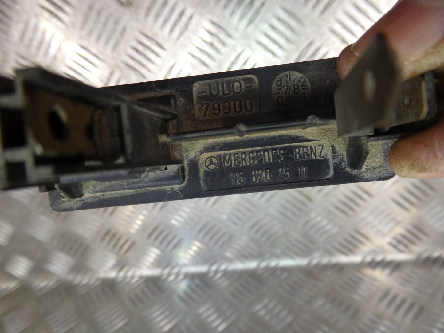 Mercedes-Benz W126 C126 Tür Kontakt Schalter Kofferraum Beleuchtung ORIGINAL gebraucht - 1158202511