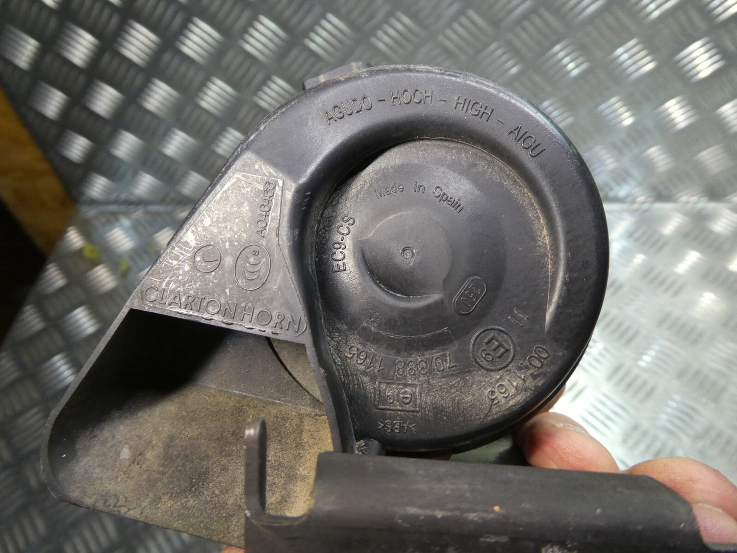 Porsche Cayenne S 92A 4.8 Hupe Fanfare Hochton 7P6951223A ORIGINAL gebraucht - - Signalhorn