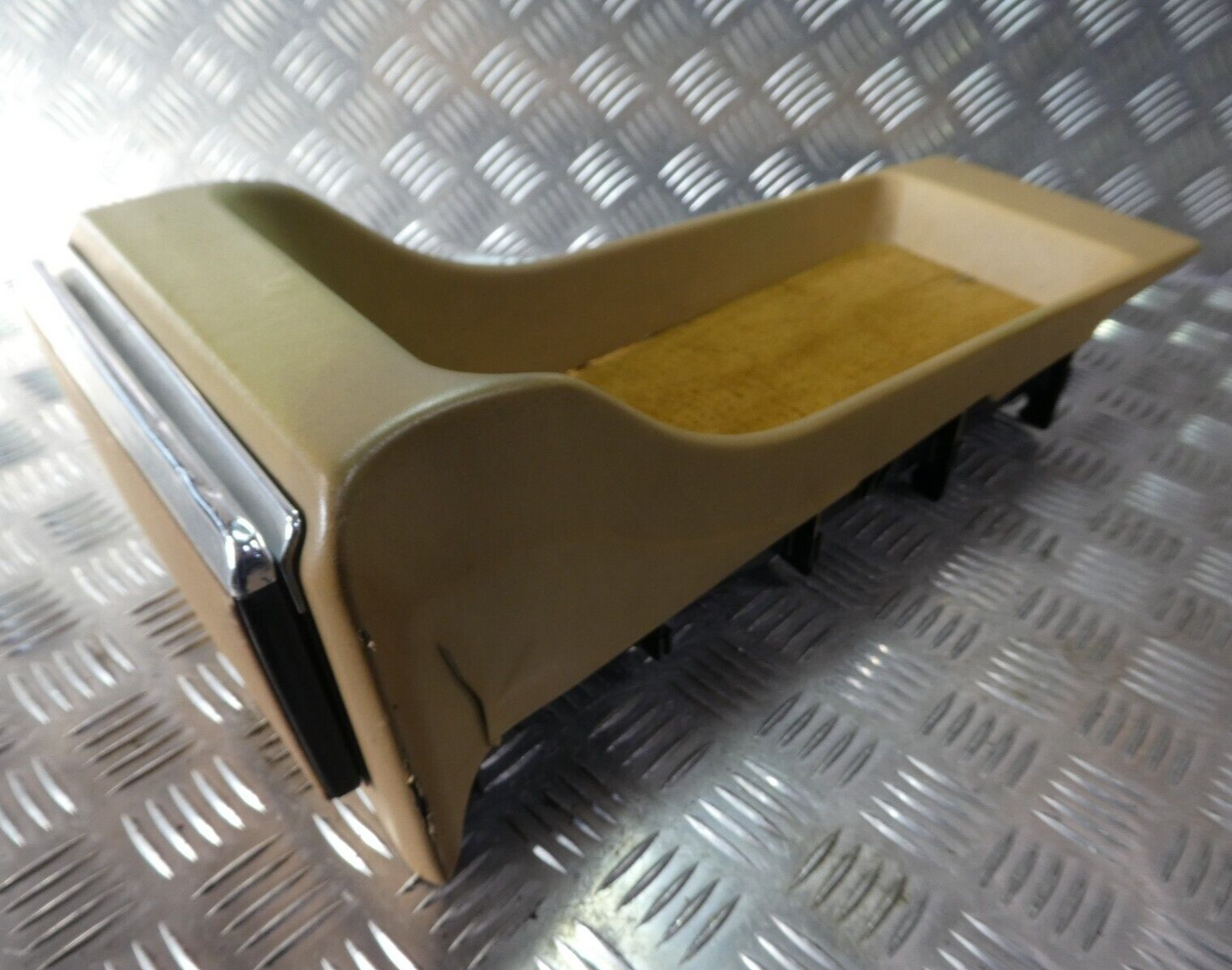 Mercedes C126 W126 Coupe SEC Mittelkonsole mit Aschenbecher ORIGINAL gebraucht - 1268431107