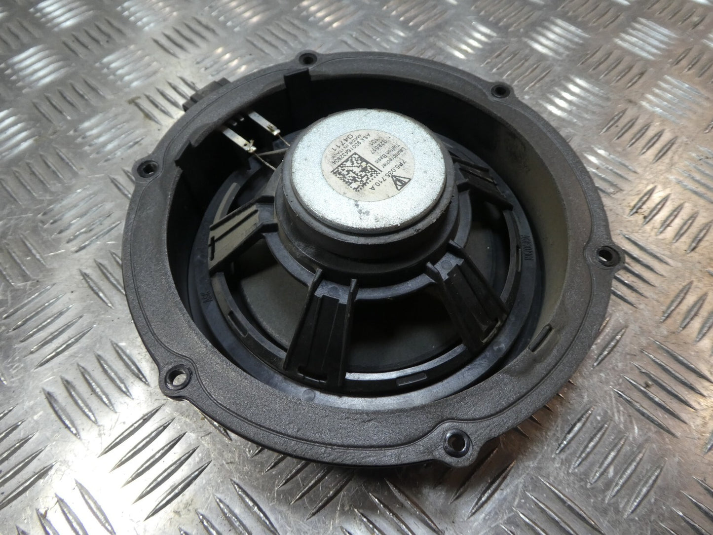 Porsche Cayenne 92A Tiefton Türlautsprecher Vorne Links 7P5035710A ORIGINAL gebraucht - Lautsprecher