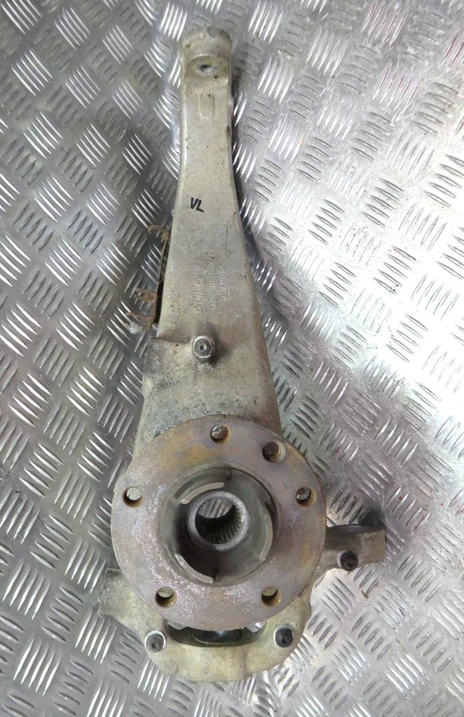 Porsche Cayenne 92A vorne links 7P0407245A ORIGINAL gebraucht - Achsschenkel