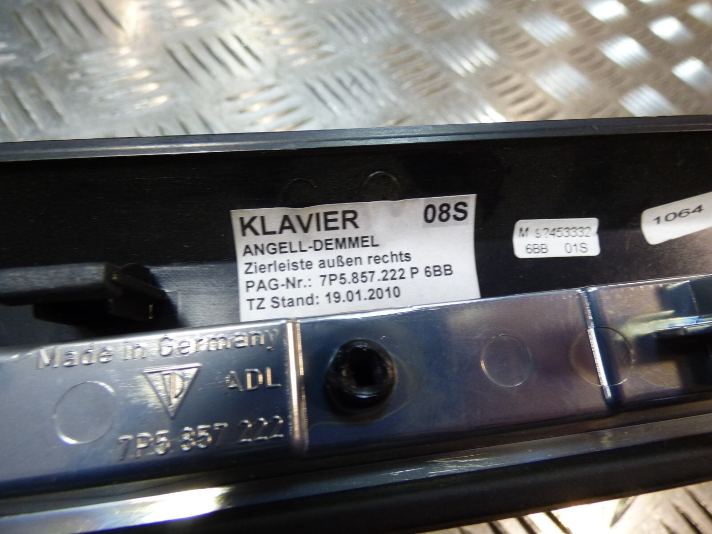 Porsche Cayenne S 92A Dekor Klavierlack Armaturenbrett 08S 7P5857222P ORIGINAL gebraucht - Zierleiste