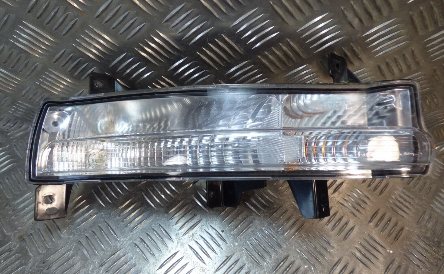 JEEP COMPASS II 2.0 MTJ 2021 Tagfahrlicht Blinker in stoßstange rechts ORIGINAL gebraucht - 68266925A