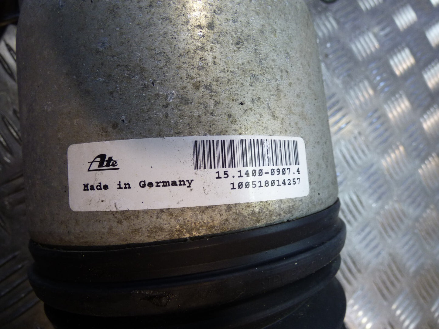 Porsche Cayenne 92A Stoßdämpfer Luftfahrwerk hinten links 7P5616019N gebraucht - Original