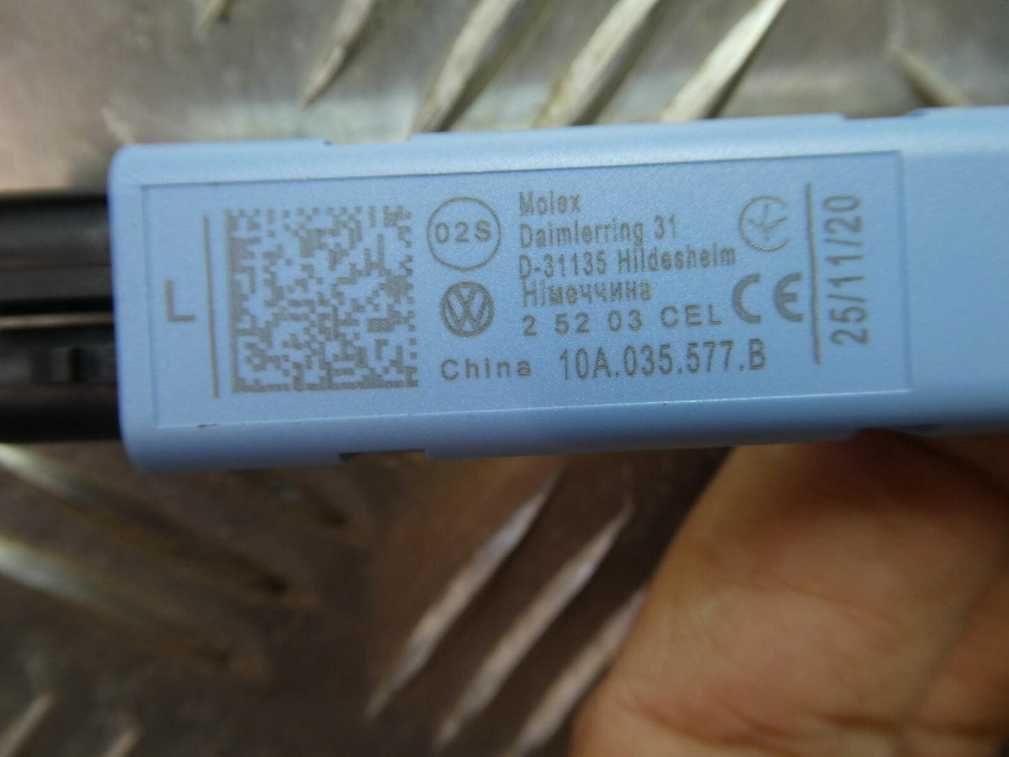 VW ID3 ID.3 Antennenverstärker hinten links 10A035577B ORIGINAL gebraucht - Volkswagen
