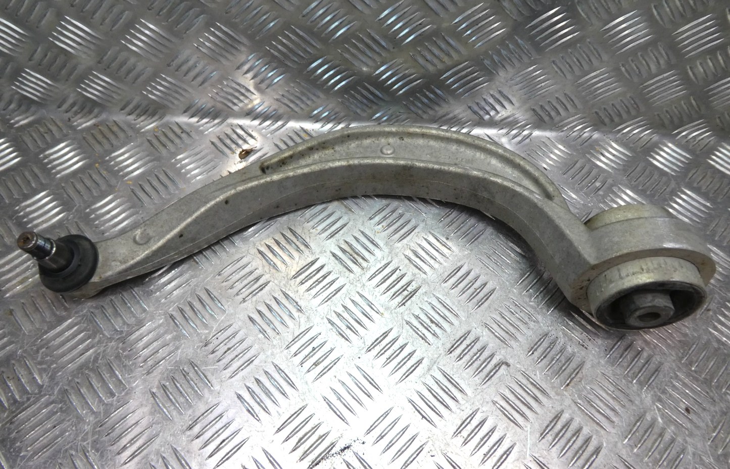 Orig. PORSCHE MACAN 3.0 TDI vorne rechts unten 4G0407696 ORIGINAL gebraucht - Querlenker