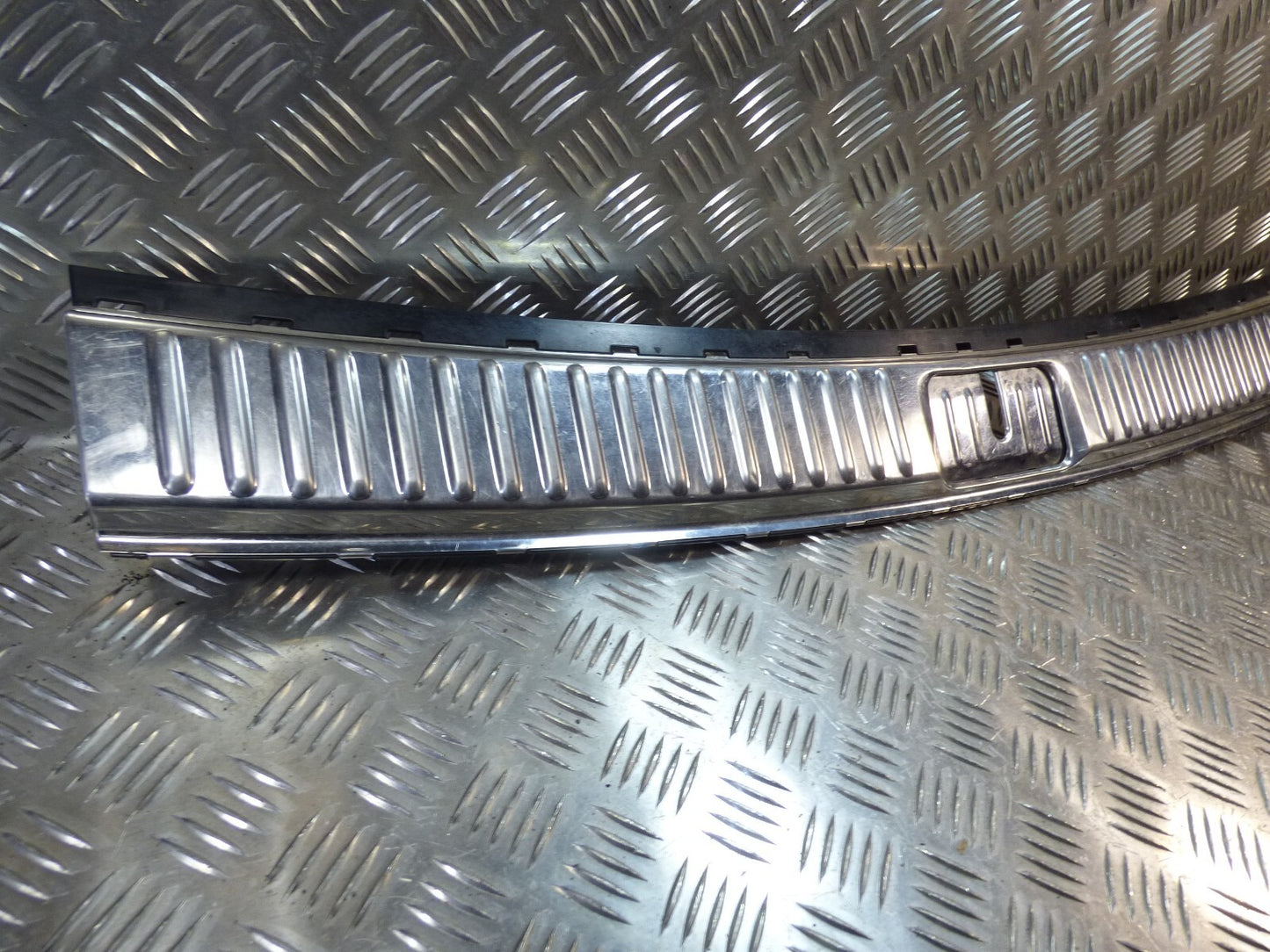 Porsche Cayenne 92A 2012 Ladekante Verkleidung Kofferraum 7P0863459E gebraucht - Original