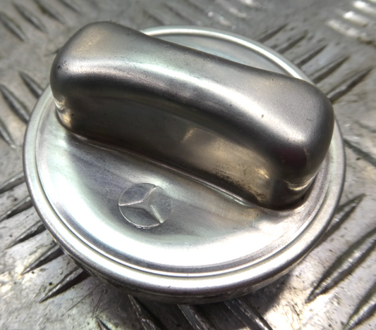 Mercedes-Benz C126 Tankverschluss Tankdeckel W124 W201 W126 _ ORIGINAL gebraucht - 1244700005