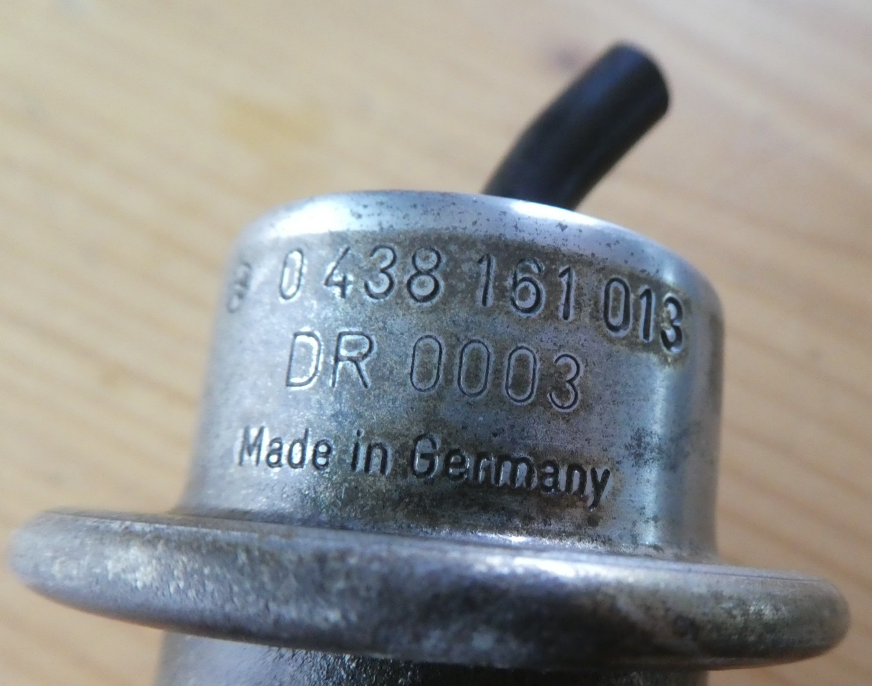 Mercedes-Benz C126 W126 Membrandämpfer Druckregler K-Jetronic BOSCH ORIGINAL gebraucht - 0438161013