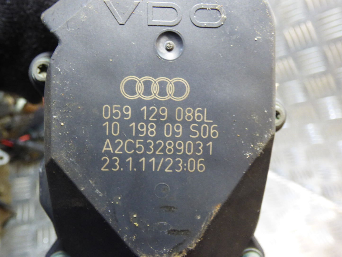 Porsche Cayenne 92A TDI Luftklappensteller Stellmotor Ansaugkrümmer ORIGINAL gebraucht - 059129086L