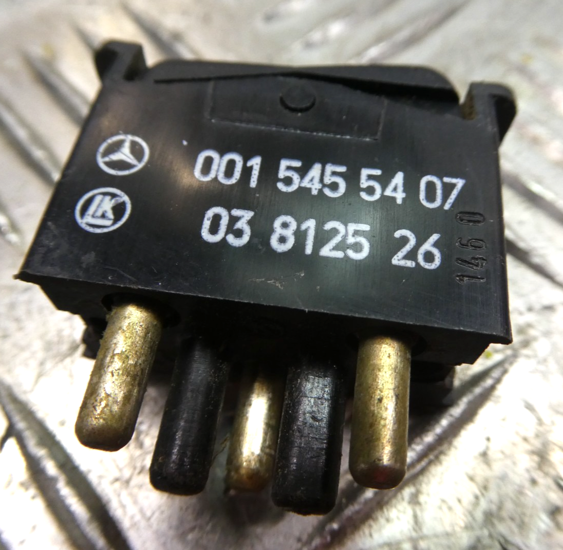 Orig. Mercedes-Benz W126 C126 SEC Schalter Doppeltonfanfare Hupe Horn ORIGINAL gebraucht - 0015455407