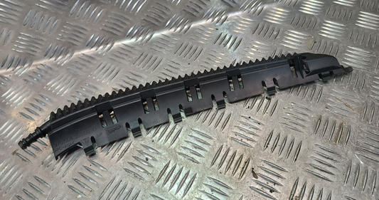 Porsche Panamera 970 Kotflügelzierleiste vorne rechts ORIGINAL gebraucht - 97050435300