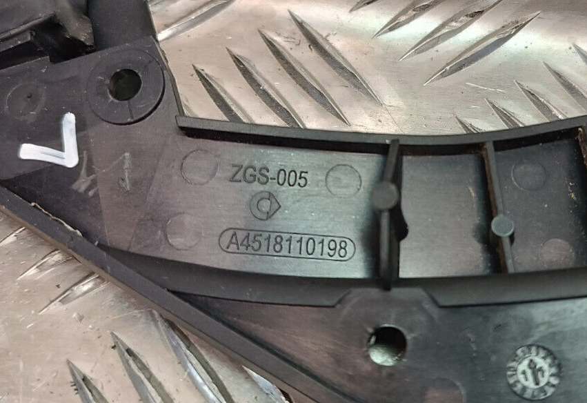 Smart ForTwo 451 Electric Drive Abdeckung Verkleidung ORIGINAL gebraucht - A4518110198